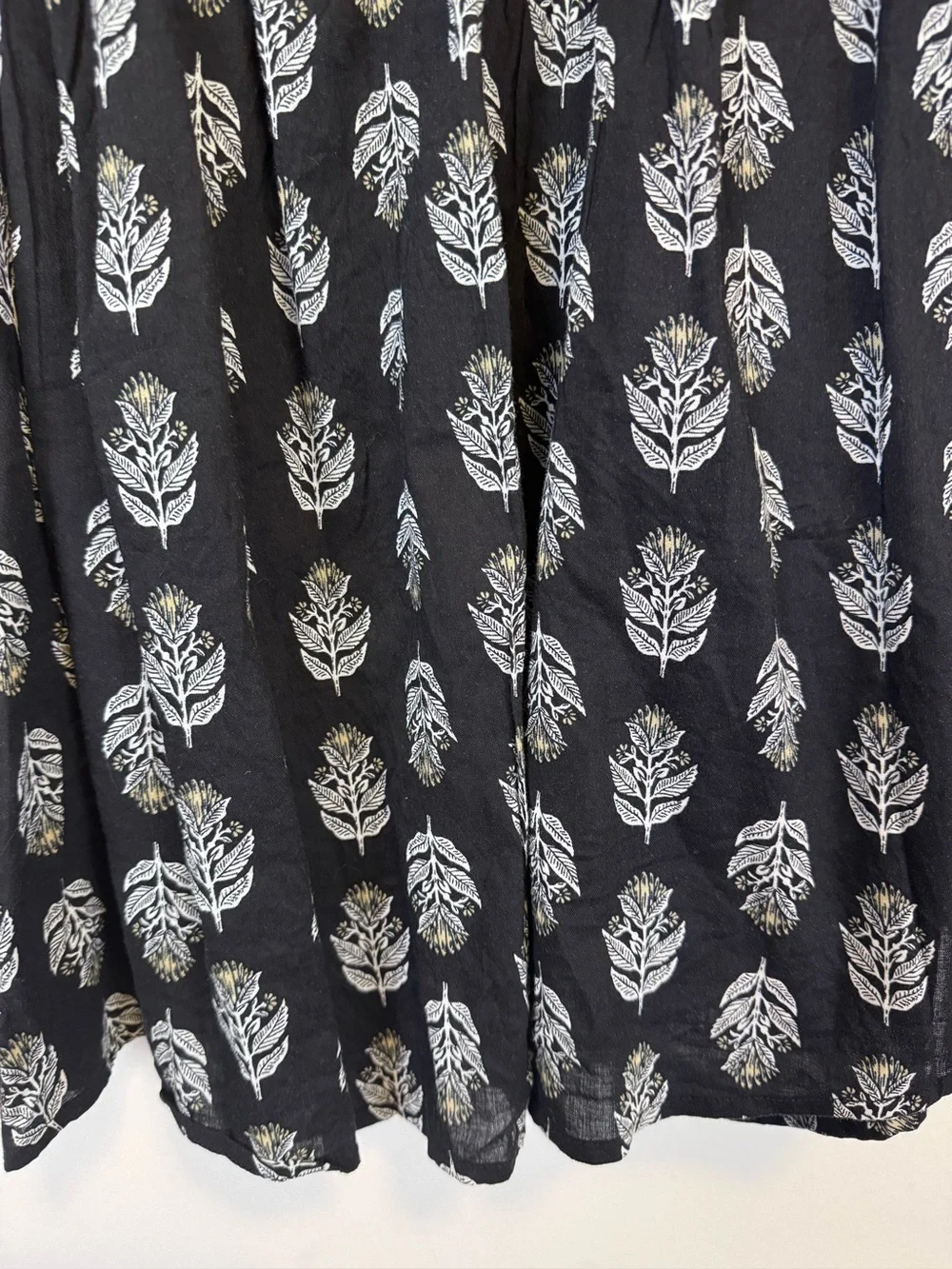 Old Navy Black Floral Puff Sleeve Tie Back Blouse Women’s XL Cottagecore